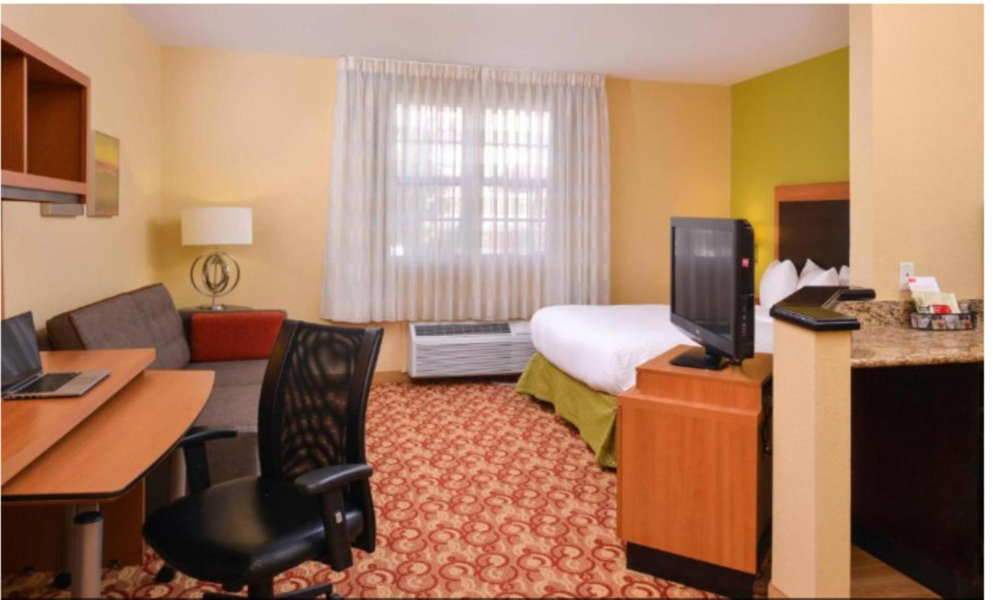 Candlewood Suites Miami - Doral By Ihg Tamiami Eksteriør billede